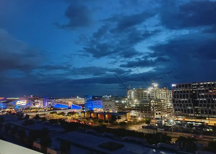 Moa Staycation Pasay *