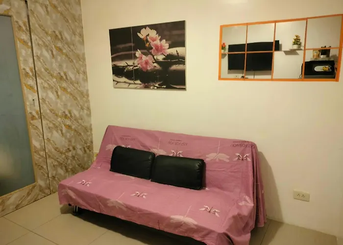 Moa Staycation Pasay *