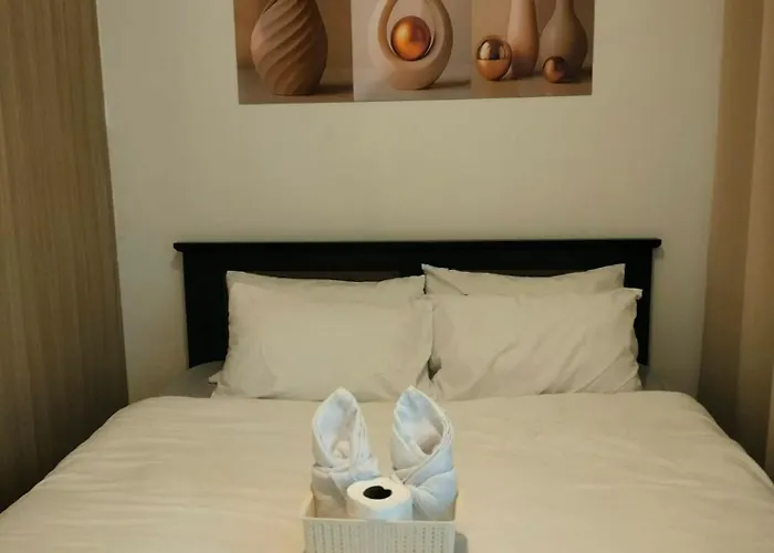 Moa Staycation Pasay